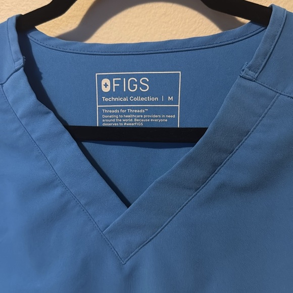 FIGS Leon Three-Pocket Scrub Top Mens Medium Blue Nurse Healthcare - Picture 4 of 7